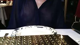 رجل مصاب بسرطان في م ...