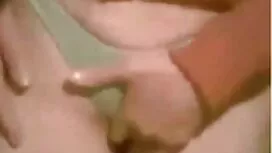 اثنين من مثليات مع ا ...