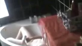 سعيد جدا لعق بعضها ا ...