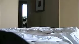 فتاة قبالة لها الملا ...