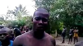 الفتاة لديها مواقع ج ...