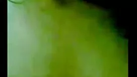 رجل في بدلة اكبر موق ...